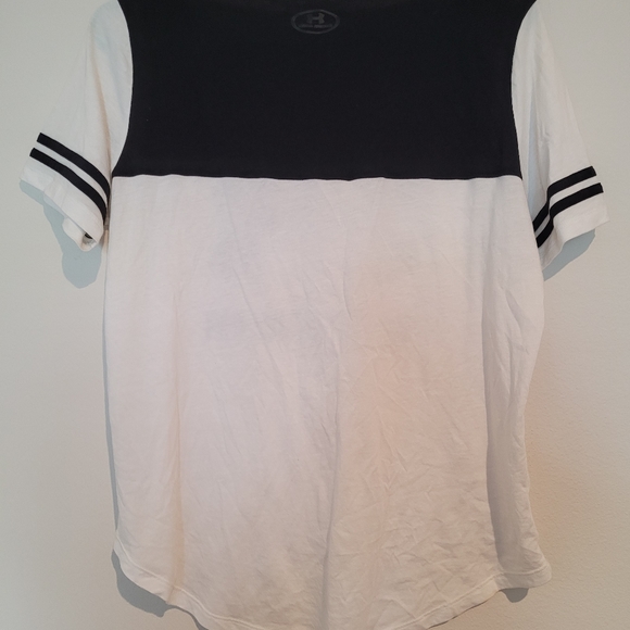 Under Armour Tee - Picture 4 of 14